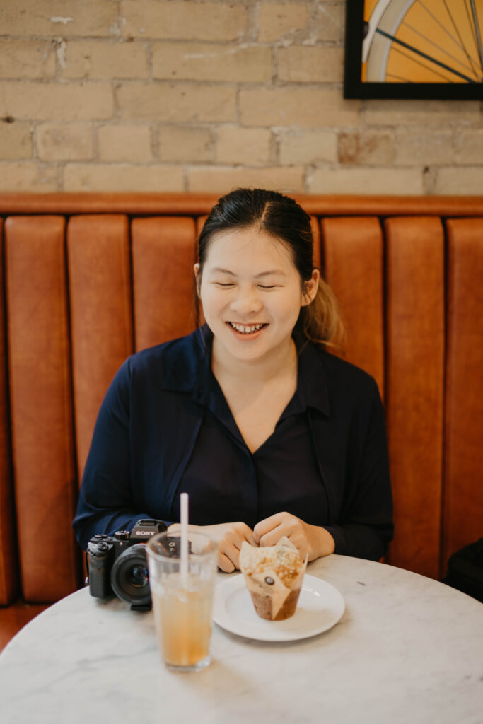 Jocelyn in Balzacs Cafe with a Muffin